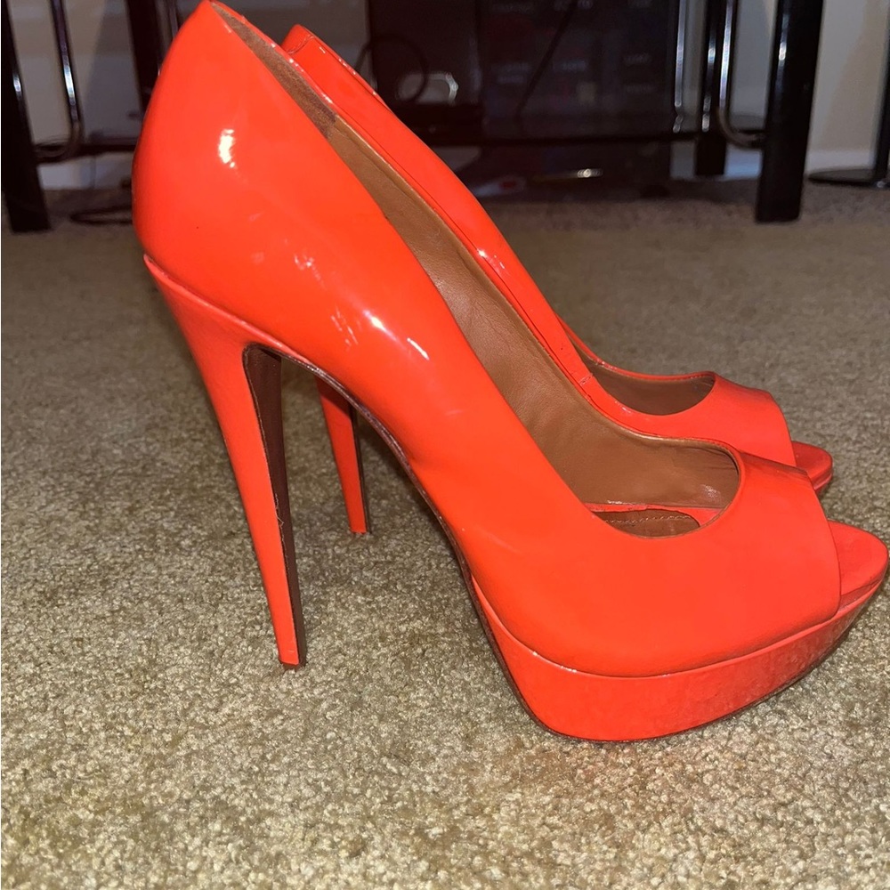 Italian designer shoes. Worn less than 5 times because I’m very tall - Picture 5 of 9